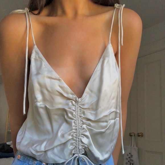 Aritzia Verso Camisole in sage green - Picture 3 of 3